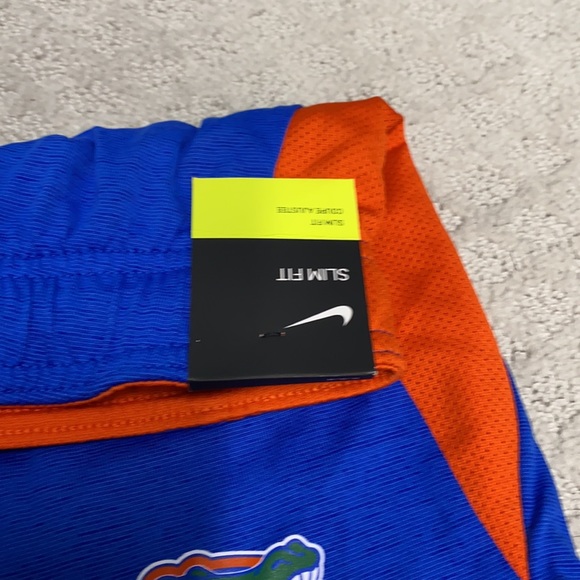 Nike shorts women size medium - Picture 2 of 2